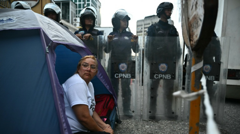 Venezuela liberta ao menos 80 presos pol&iacute;ticos