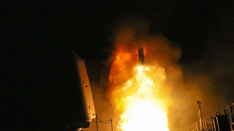 Cremlino, risposta appropriata se missili Tomahawk a Kiev