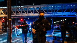 Attaque au couteau pr&egrave;s de la tour Eiffel &agrave; Paris: l'assaillant devant les enqu&ecirc;teurs antiterroristes