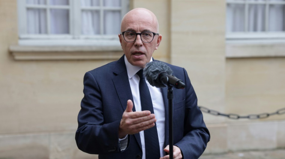 Un diputado franc&eacute;s aboga por el "m&eacute;todo Milei" y su motosierra para reducir el gasto p&uacute;blico