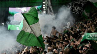 L1: Lors d'un derby houleux, Saint-Etienne s'offre Lyon et de l'oxygène