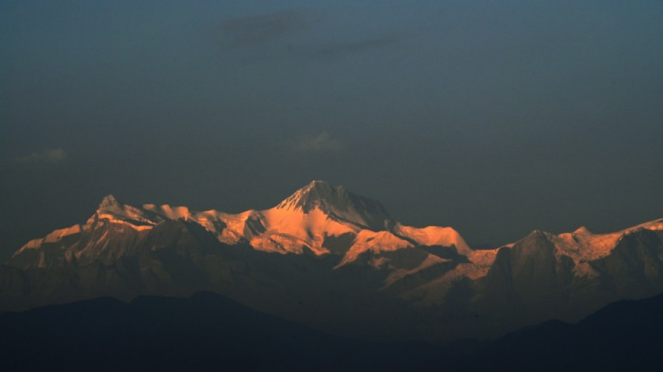 Two Nepalis swept away by Annapurna avalanche