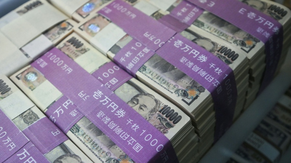 Oil prices jump, stocks drop as Mideast war flares 