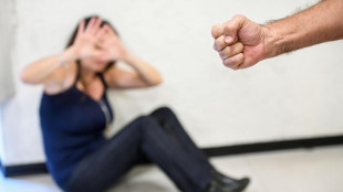 Aggredisce la ex a martellate, fermato dai carabinieri