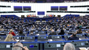 Parlamento Europeu aprova regras para endurecer a pol&iacute;tica migrat&oacute;ria