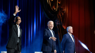 Biden sammelt bei Spendengala mit Obama und Clinton Rekordsumme f&uuml;r den Wahlkampf