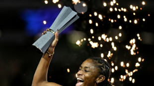 Jefferson-Wooden bags searing sprint double, Dos Santos on fire