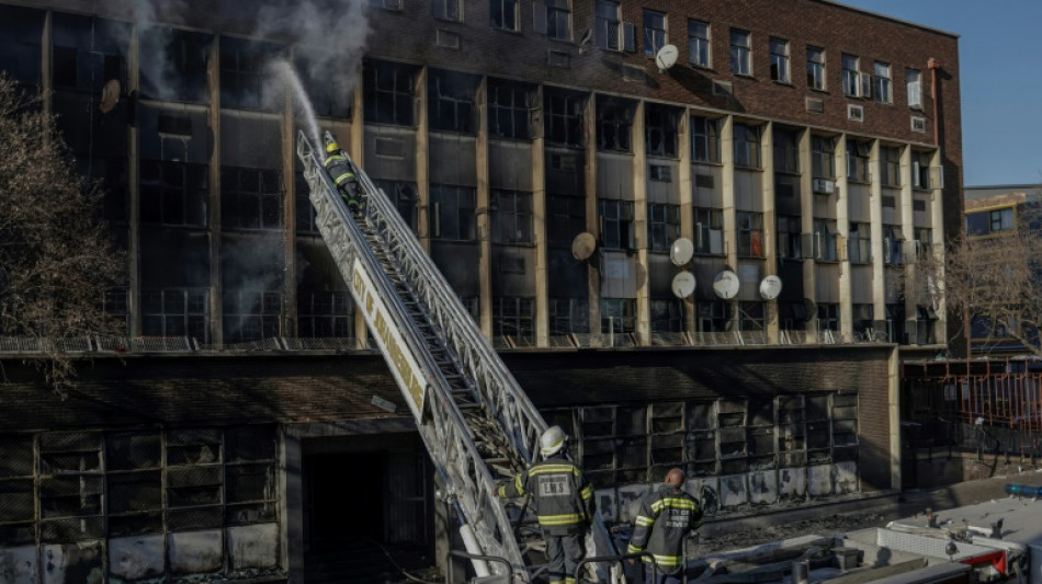 Incendie &agrave; Johannesburg: au moins 74 morts dont 12 enfants dans un immeuble