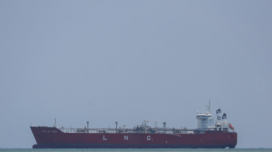 Media, traffico ancora bloccato a Hormuz, nessuna nave in transito