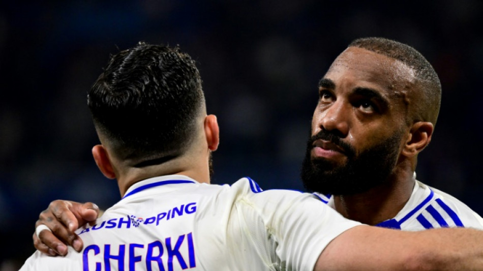 Ligue 1: malgré le désordre, les Lyonnais font mine d'y croire