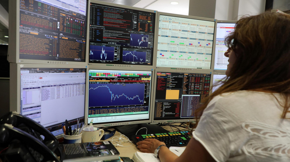 Lo spread tra Btp e Bund scende a 93 punti