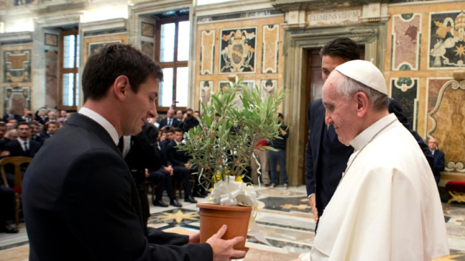 Messi se despede do papa Francisco: 'Distinto, pr&oacute;ximo, argentino...'