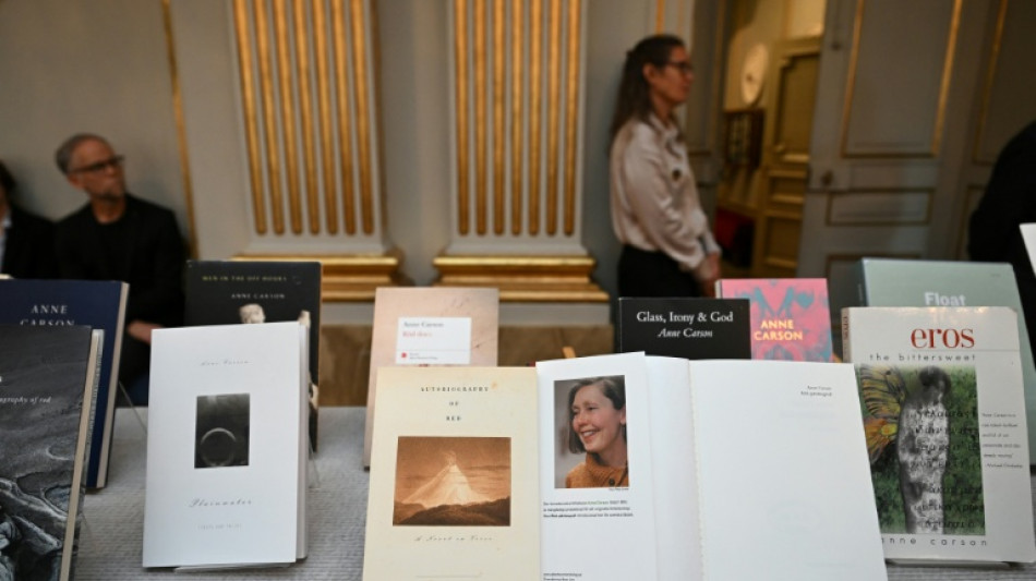 Le Nobel de litt&eacute;rature r&eacute;compense l'oeuvre "audacieuse et inventive" de la Canadienne Anne Carson