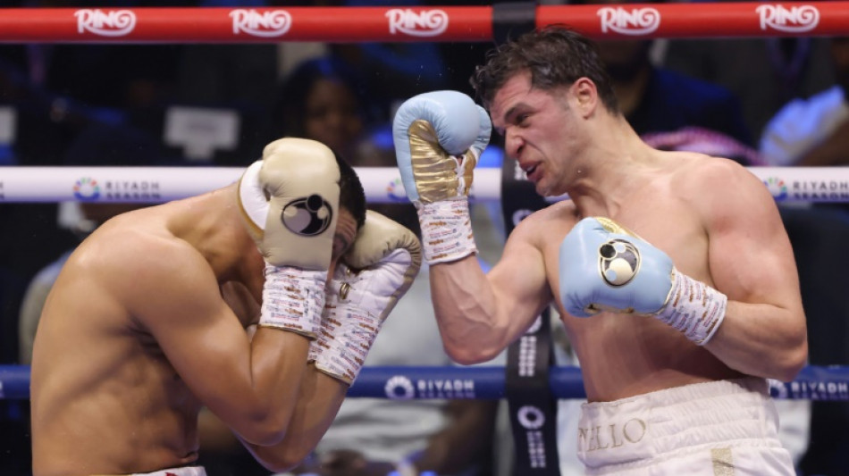 Boxe: Surace perd la revanche contre Munguia, Canelo frustré mais vainqueur contre Scull