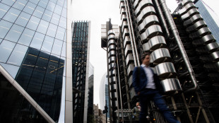 Borsa: Europa contiene il calo, Londra chiude in parit&agrave;