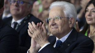 Mattarella, adoperarsi perch&egrave; la gente torni a votare