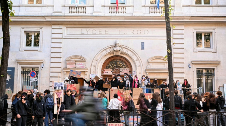 Las protestas estudiantiles mantienen bloqueados cientos de liceos en Francia