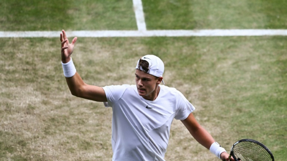 Rune elimina Dimitrov e avan&ccedil;a &agrave;s quartas de final em Wimbledon