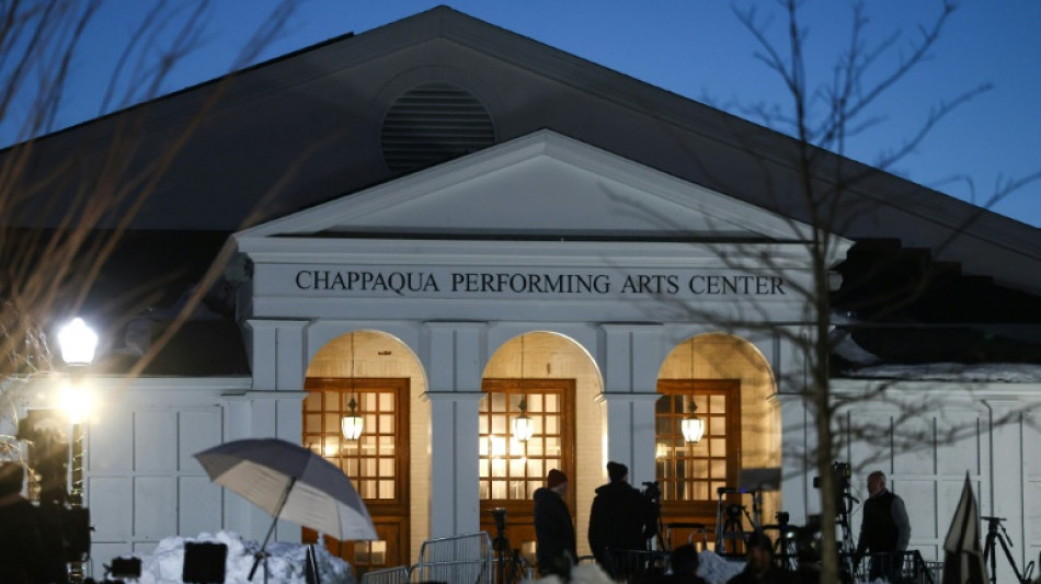 Bill Clinton s'explique sur ses liens de proximit&eacute; avec Epstein