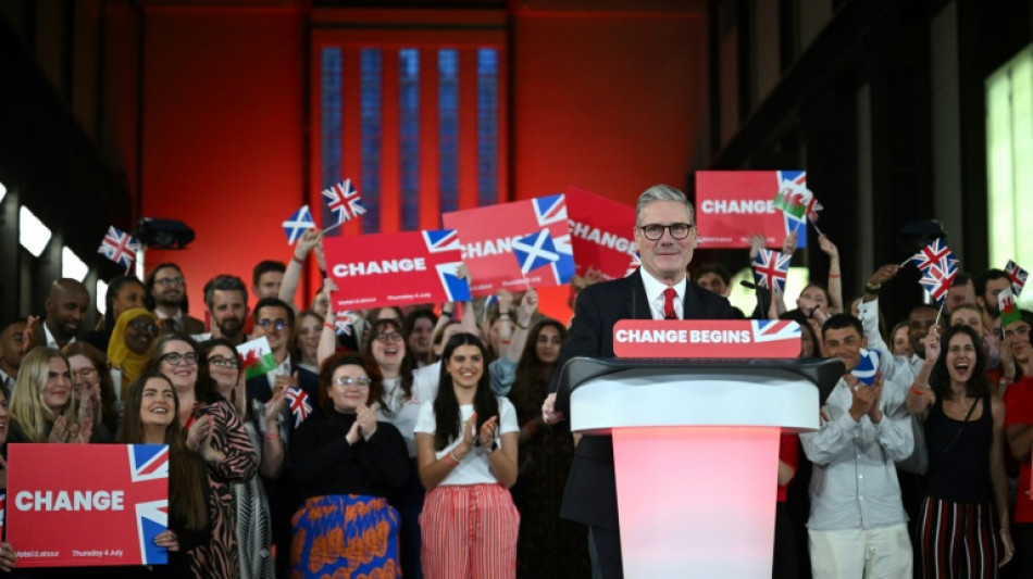 Labour erreicht bei Wahl in Gro&szlig;britannien absolute Mehrheit - Starmer: "Wechsel beginnt hier"