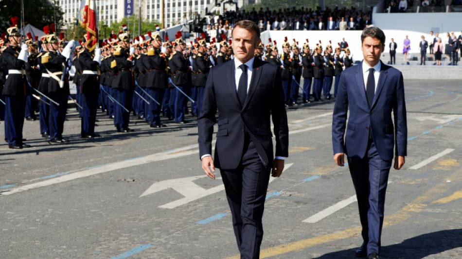 Macron hat R&uuml;cktritt der franz&ouml;sischen Regierung angenommen