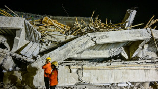 Indonésie: vaste opération de secours pour sauver 38 disparus après l'effondrement d'une école