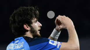 Kvaratskhelia, do Napoli, &eacute; apontado como melhor jogador da temporada da Serie A