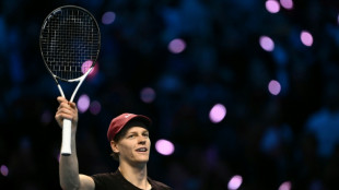 Sinner vence De Minaur e vai &agrave; final do ATP Finals