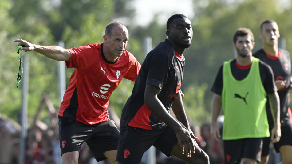 Milan: Allegri, piena sinergia con la società sul mercato