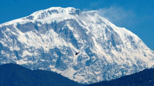 Dos muertos y 14 desaparecidos por la avalancha en una monta&ntilde;a de Nepal