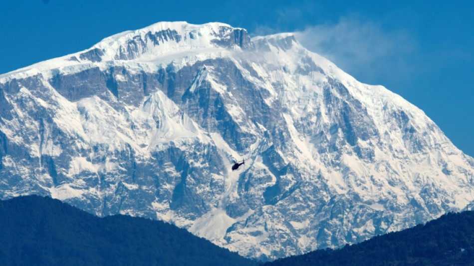 Una avalancha en Nepal deja al menos diez alpinistas nepal&iacute;es desaparecidos