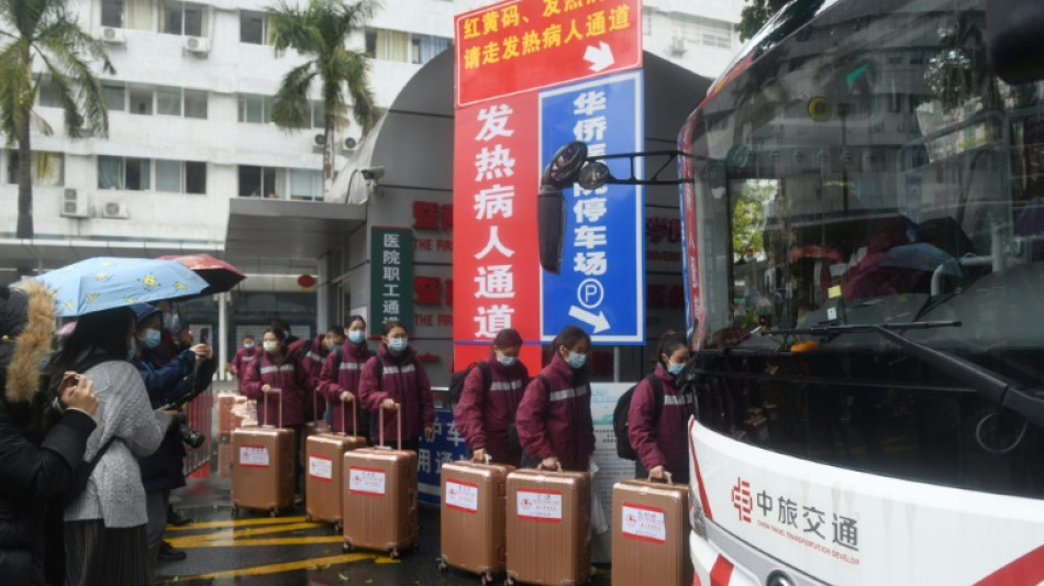Covid: Hong Kong autorise en urgence le personnel m&eacute;dical de Chine continentale &agrave; exercer sur son territoire