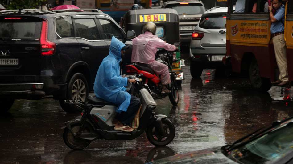 India, migliaia di persone saranno evacuate a causa del ciclone Arnab