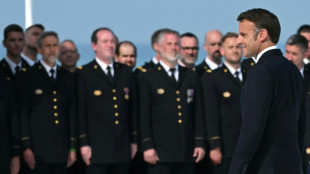 Macron sagt der Ukraine anhaltende Unterst&uuml;tzung zu 