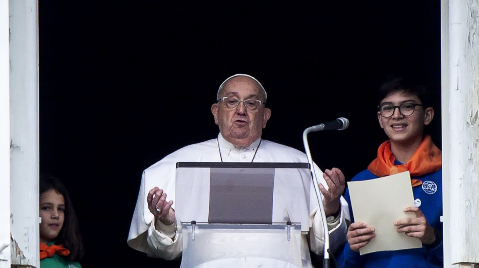 Il Papa, 'l'orrore della Shoah non sia negato n&eacute; dimenticato'