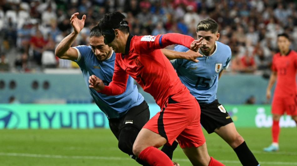 Son und S&uuml;dkorea erk&auml;mpfen Remis gegen Uruguay