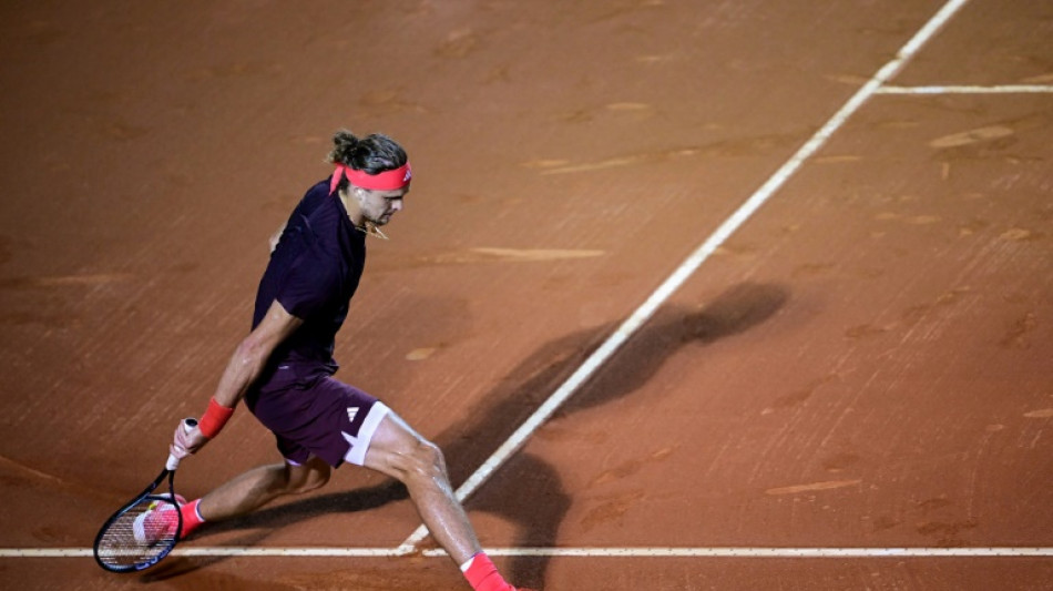 Zverev sofre mas vence chin&ecirc;s Bu e vai &agrave;s oitavas do Rio Open