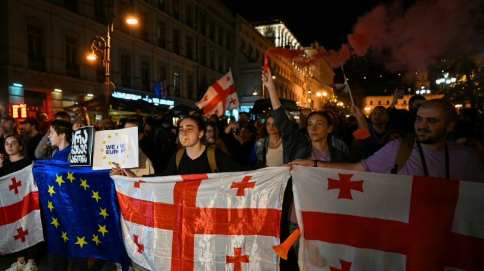 G&eacute;orgie: plusieurs milliers de manifestants contre la loi sur l'"influence &eacute;trang&egrave;re"
