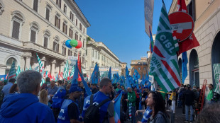 Oggi sciopero della sanità privata e sindacati in piazza, 