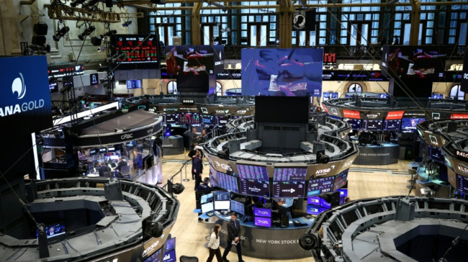 Wall Street ouvre en ordre dispers&eacute;, tente de s'accrocher aux espoirs de pourparlers USA-Iran