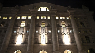 Borsa: Milano fiacca (-0,5%), gi&ugrave; Mps e Leonardo, bene Tenaris