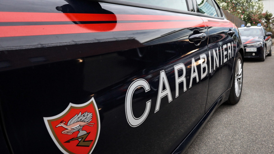 Accoltellato fuori dal bar dove lavorava, morto 55enne
