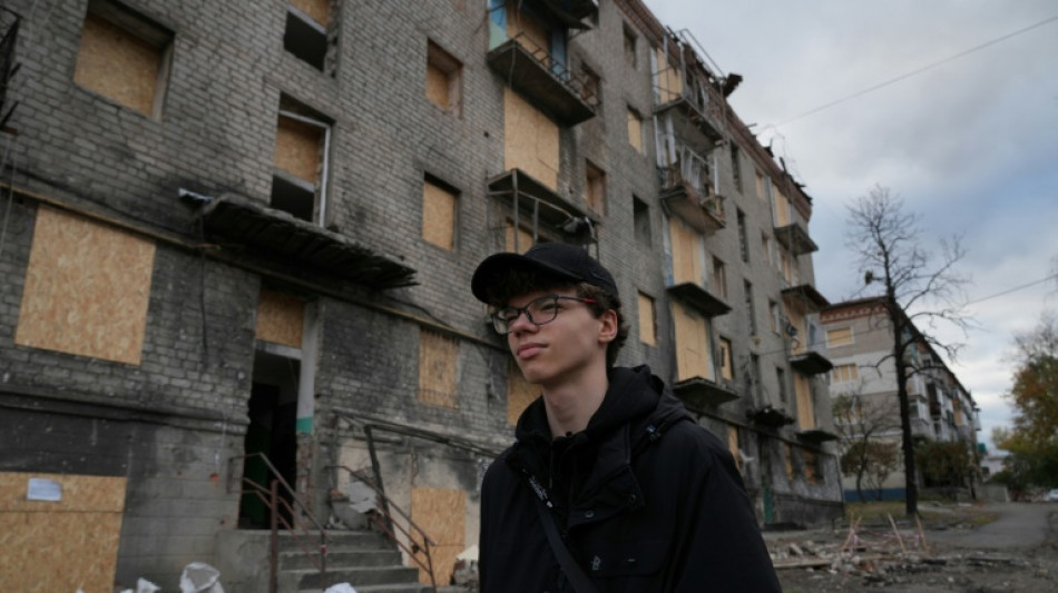 Endeuill&eacute;, isol&eacute; mais libre de r&ecirc;ver : &ecirc;tre jeune en Ukraine