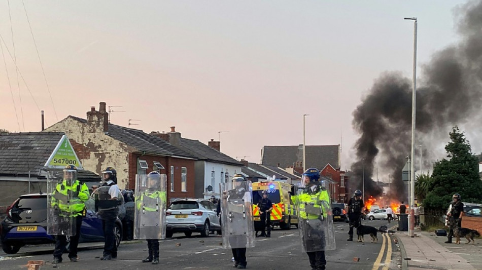 Attaque au couteau en Angleterre: un adolescent de 17 ans inculp&eacute; pour le meurtre de trois fillettes