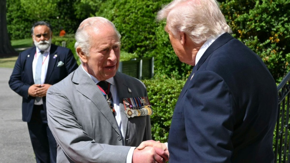 Trump qualifica Charles III como 'o maior de todos os reis' ao concluir visita de Estado