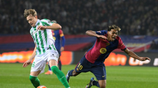 Espagne: le Real Madrid surpris par Valence, le Barça rate le coche