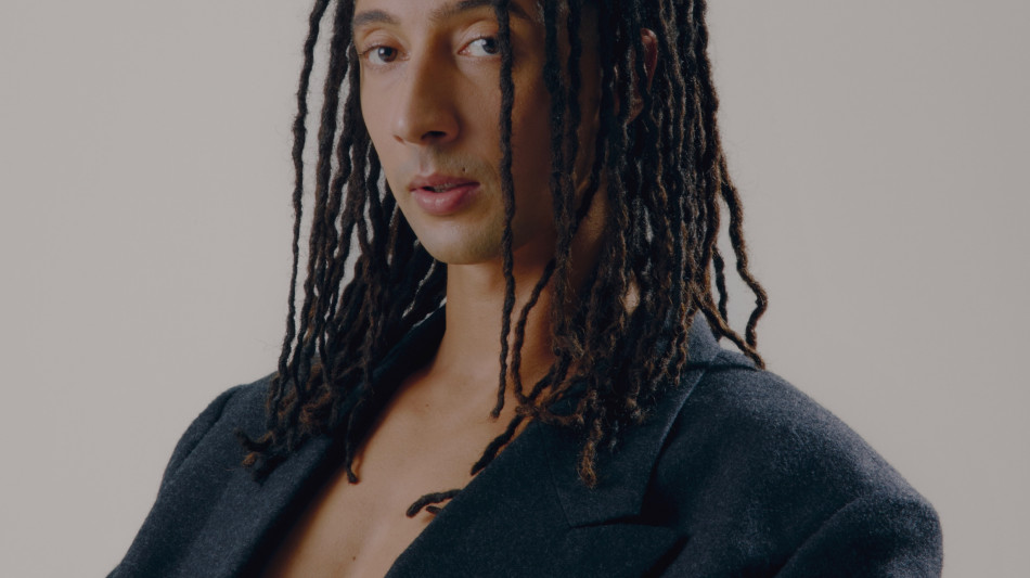 Ghali pubblica a sorpresa il brano Basta