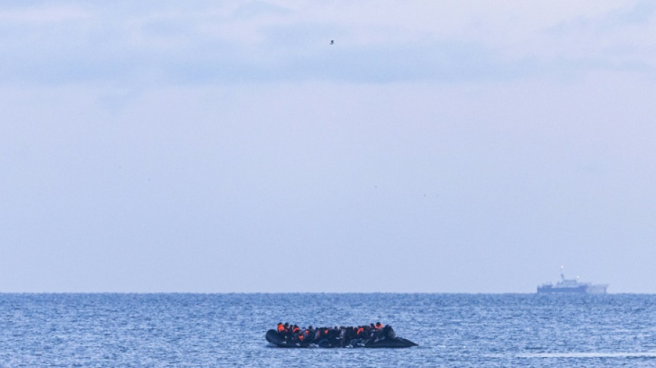 Fran&ccedil;a e Reino Unido firmam novo acordo para frear fluxo migrat&oacute;rio no Canal da Mancha