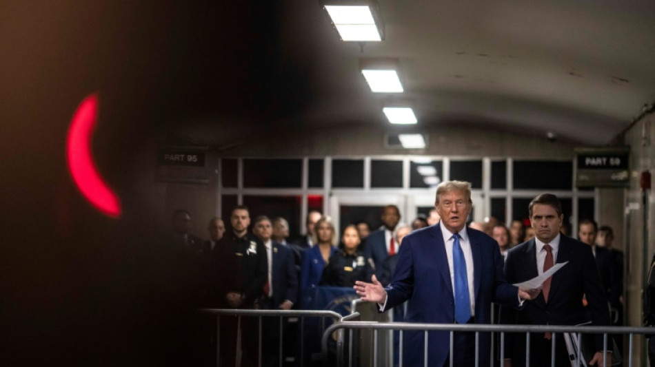 Schweigegeld-Prozess gegen Trump: Richter l&auml;sst Saal r&auml;umen