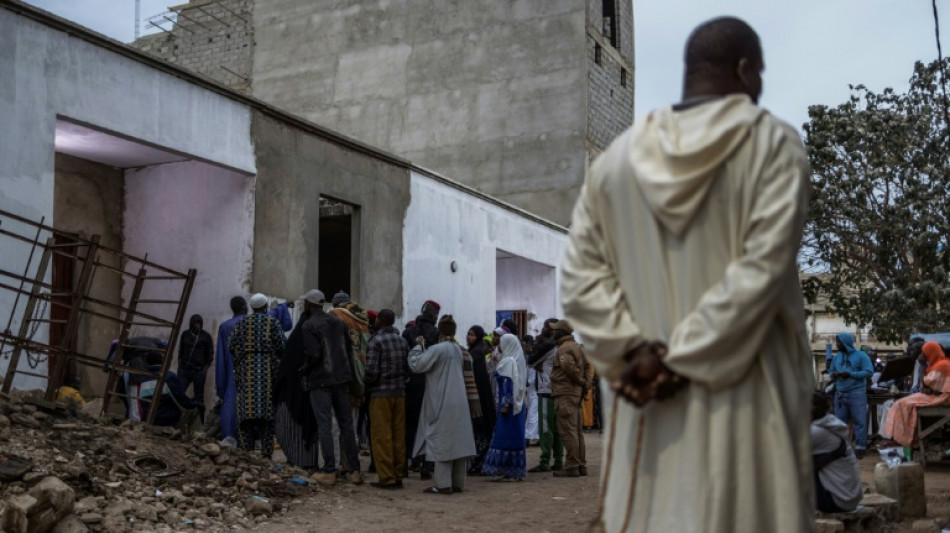 Senegal elege novo presidente ap&oacute;s anos de crises